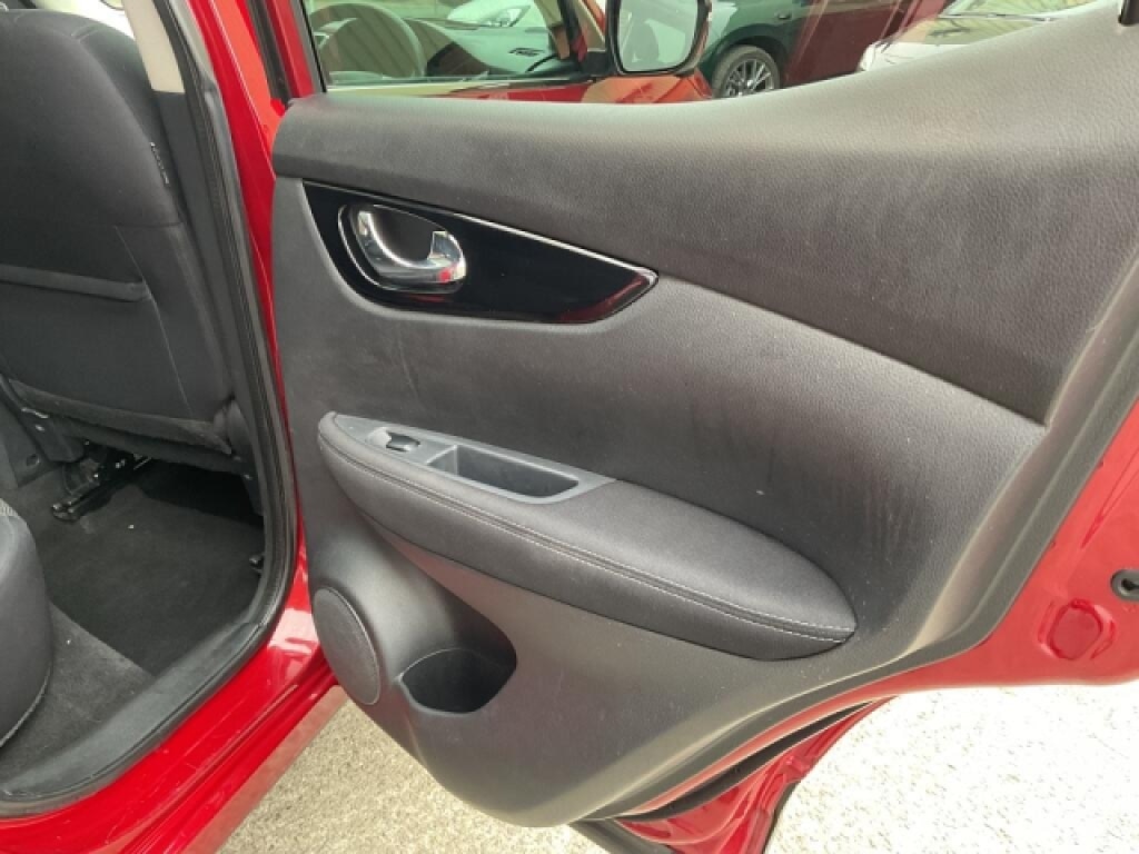 Used Nissan Qashqai 2016 for sale - 77991935: Photo 17