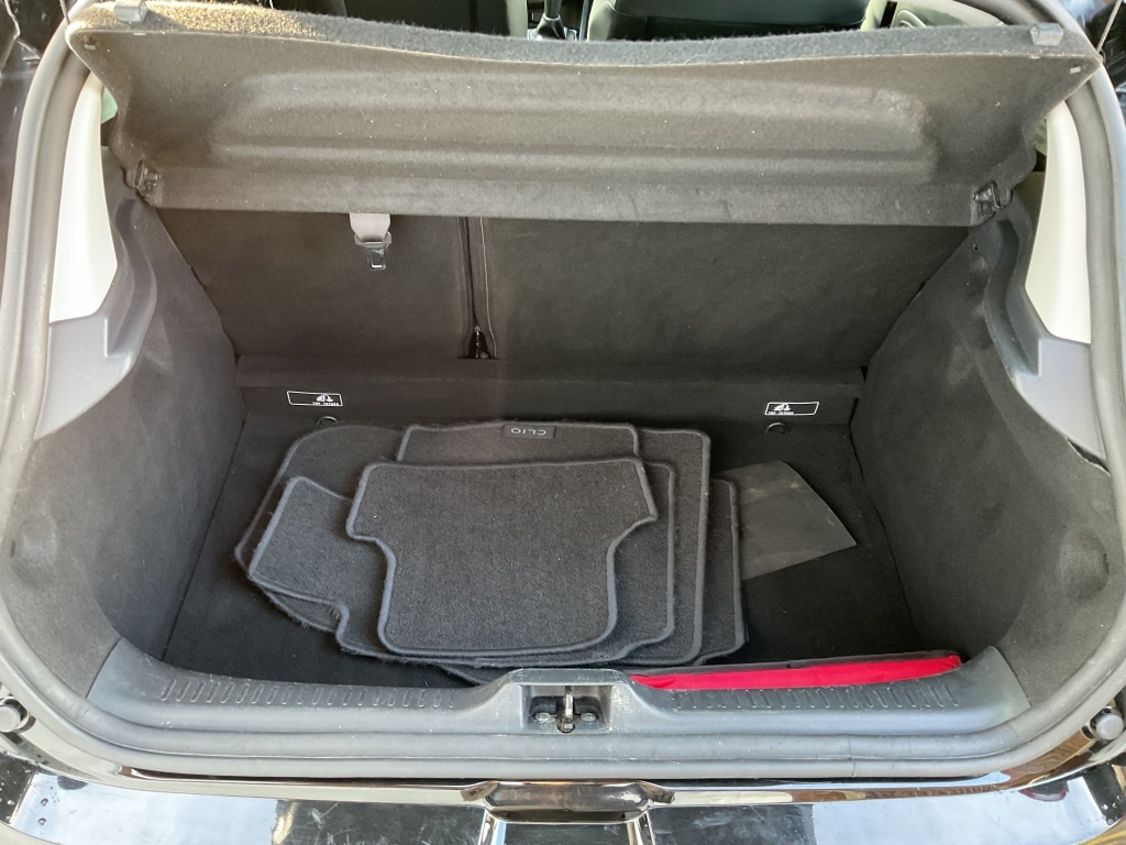 Used Renault Clio 2015 for sale - 77201526: Photo 17