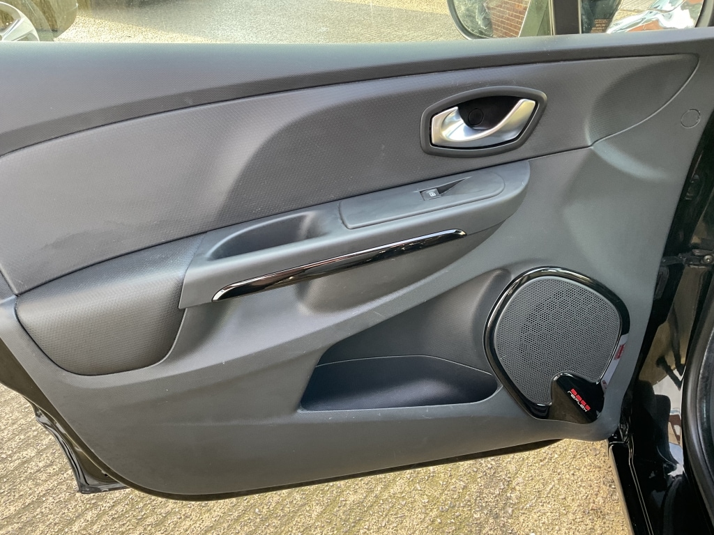 Used Renault Clio 2015 for sale - 77201526: Photo 23