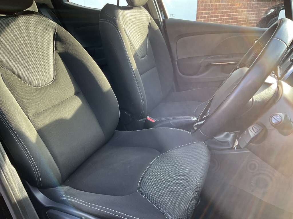 Used Renault Clio 2015 for sale - 77201526: Photo 7