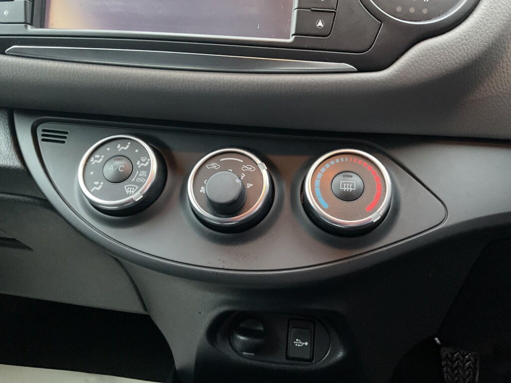 Used Toyota Yaris 2016 for sale - 77584777: Photo 10