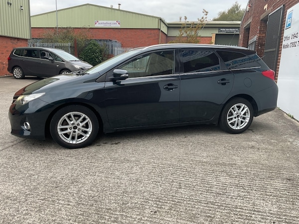 Used Toyota Auris 2015 for sale - 76305759: Photo 4
