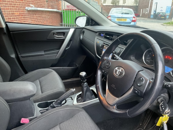 Used Toyota Auris 2015 for sale - 76305759: Photo 8