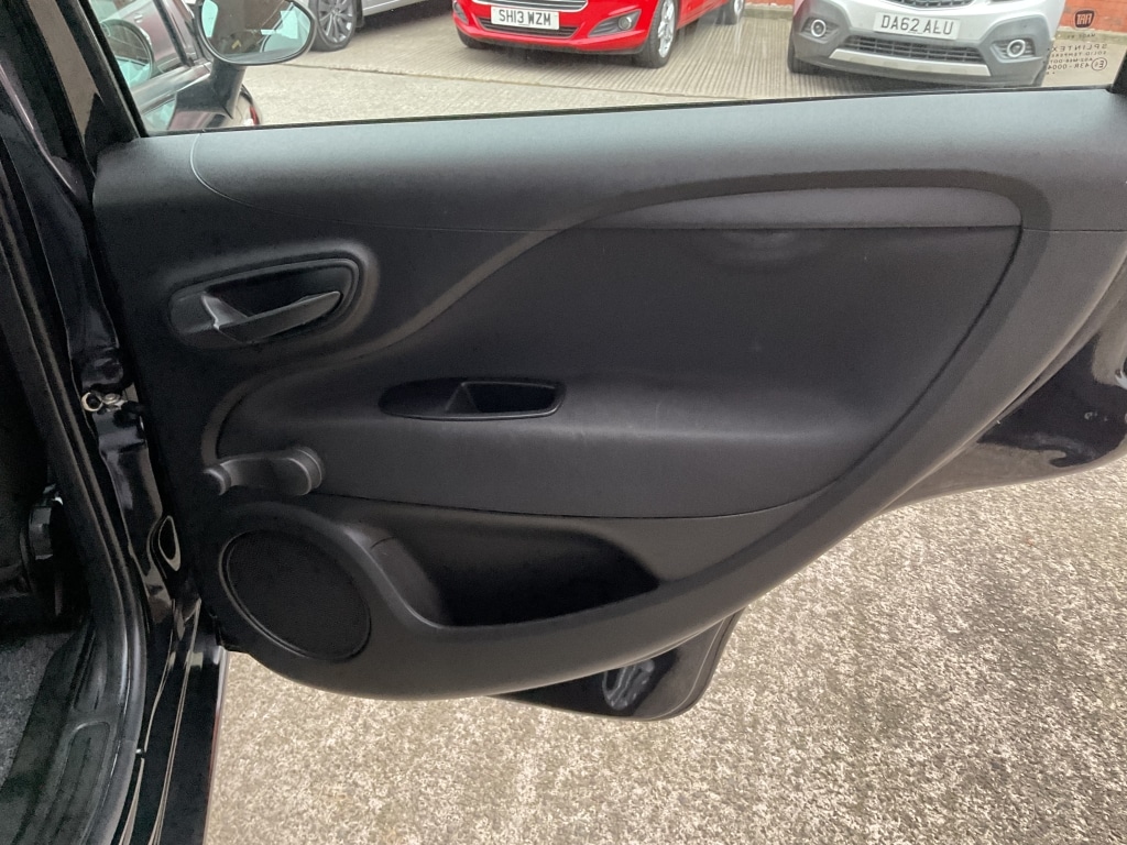 Used Fiat Punto 2016 for sale - 76713358: Photo 16