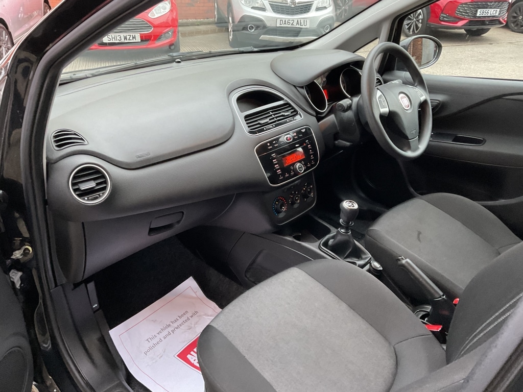 Used Fiat Punto 2016 for sale - 76713358: Photo 22