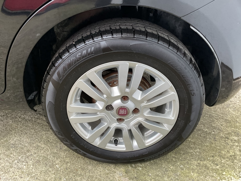 Used Fiat Punto 2016 for sale - 76713358: Photo 28