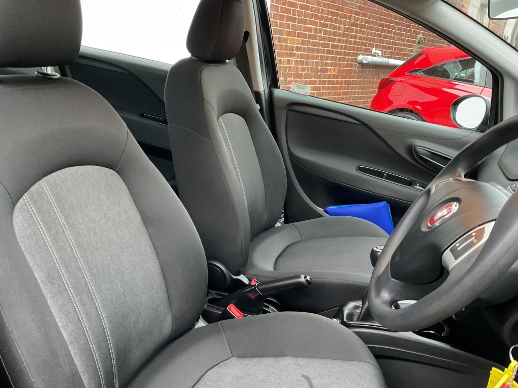 Used Fiat Punto 2016 for sale - 76713358: Photo 8