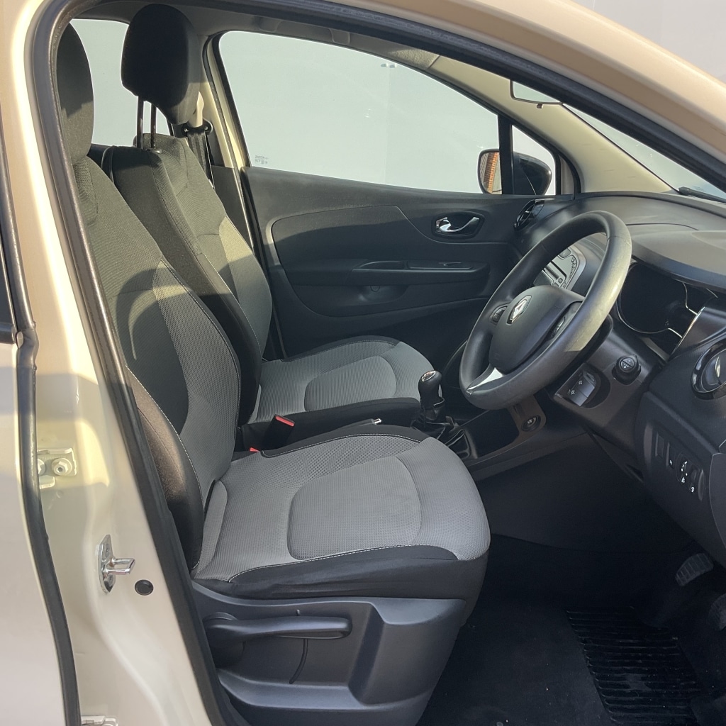 Used Renault Captur 2015 for sale - 76594951: Photo 10