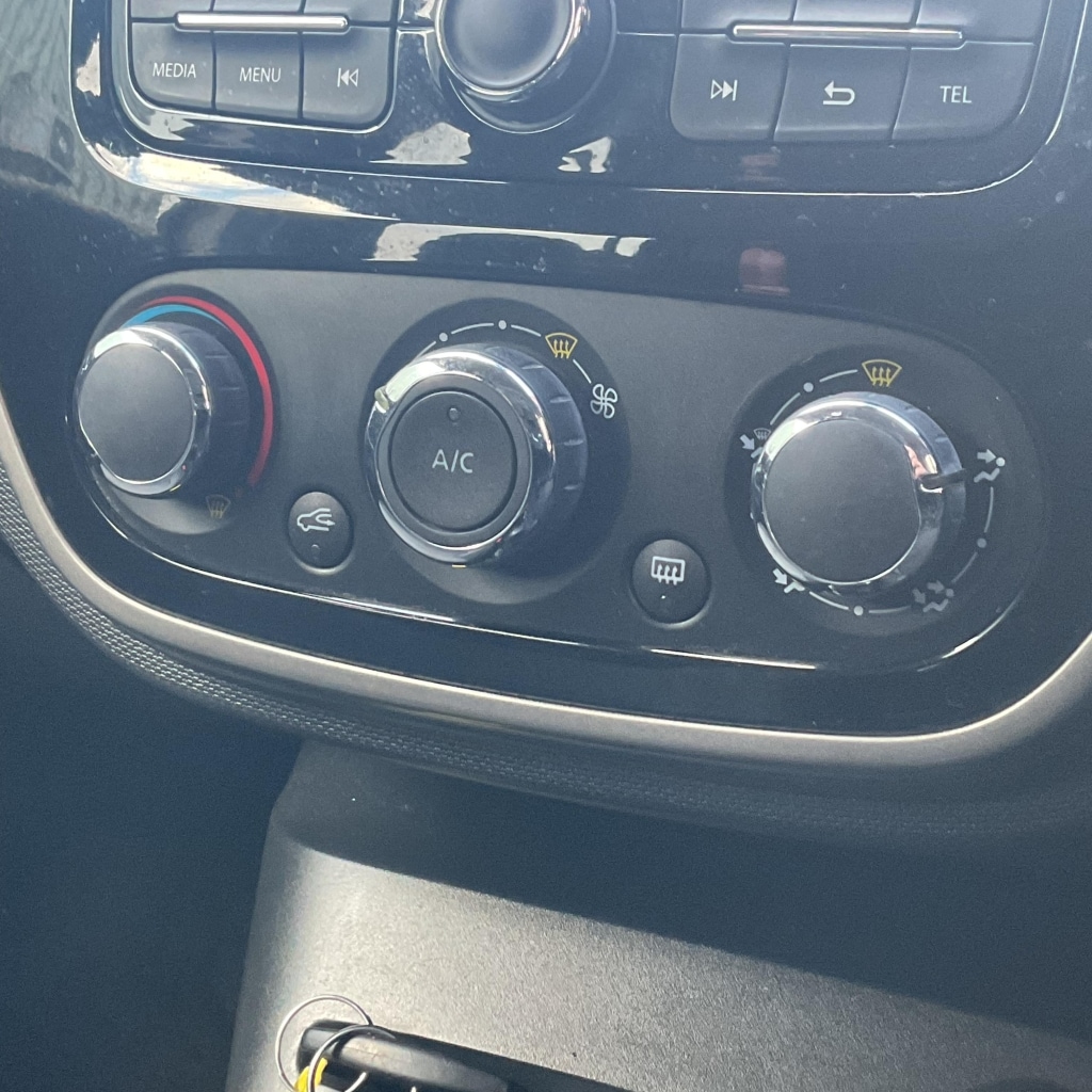 Used Renault Captur 2015 for sale - 76594951: Photo 19