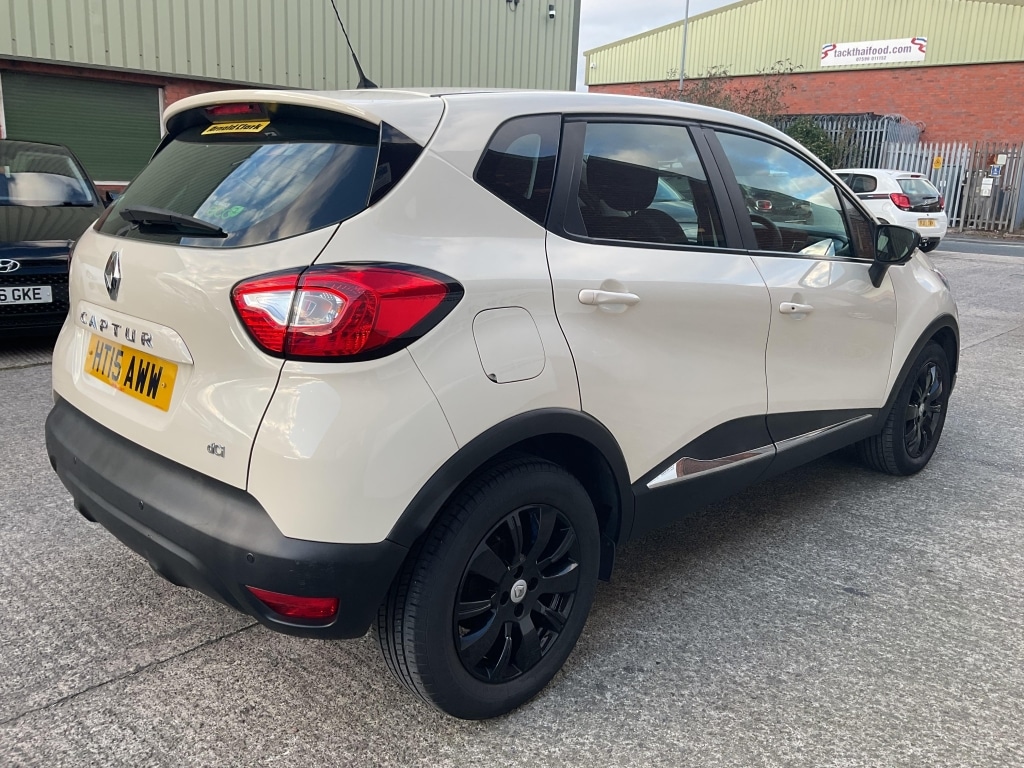 Used Renault Captur 2015 for sale - 76594951: Photo 8
