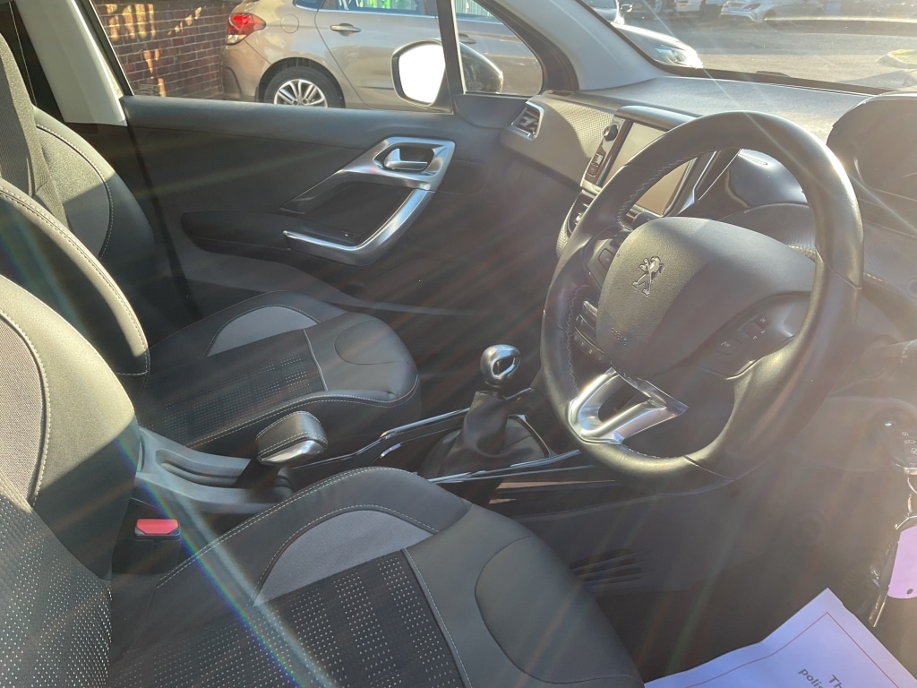 Used Peugeot 2008 2016 for sale - 77736099: Photo 7