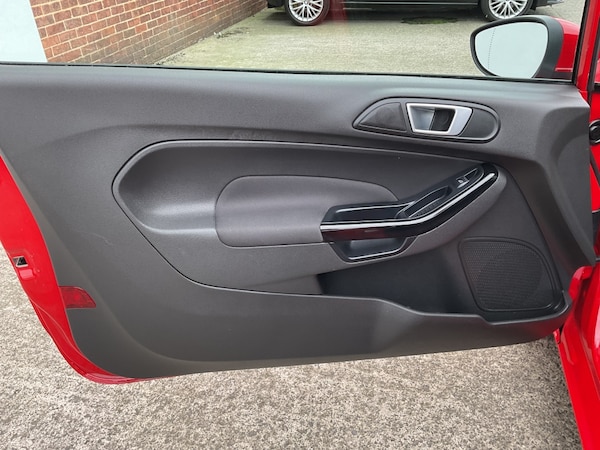 Used Ford Fiesta 2014 for sale - 76212180: Photo 20