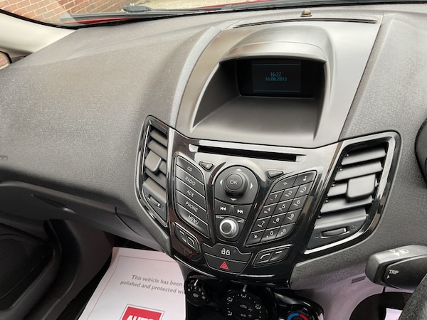 Used Ford Fiesta 2014 for sale - 76212180: Photo 30