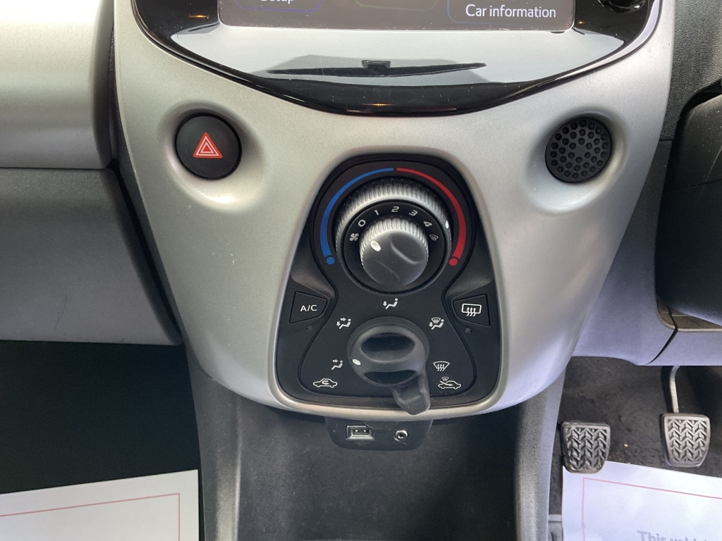 Used Peugeot 108 2016 for sale - 76451316: Photo 15