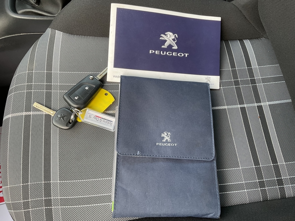 Used Peugeot 108 2016 for sale - 76451316: Photo 25