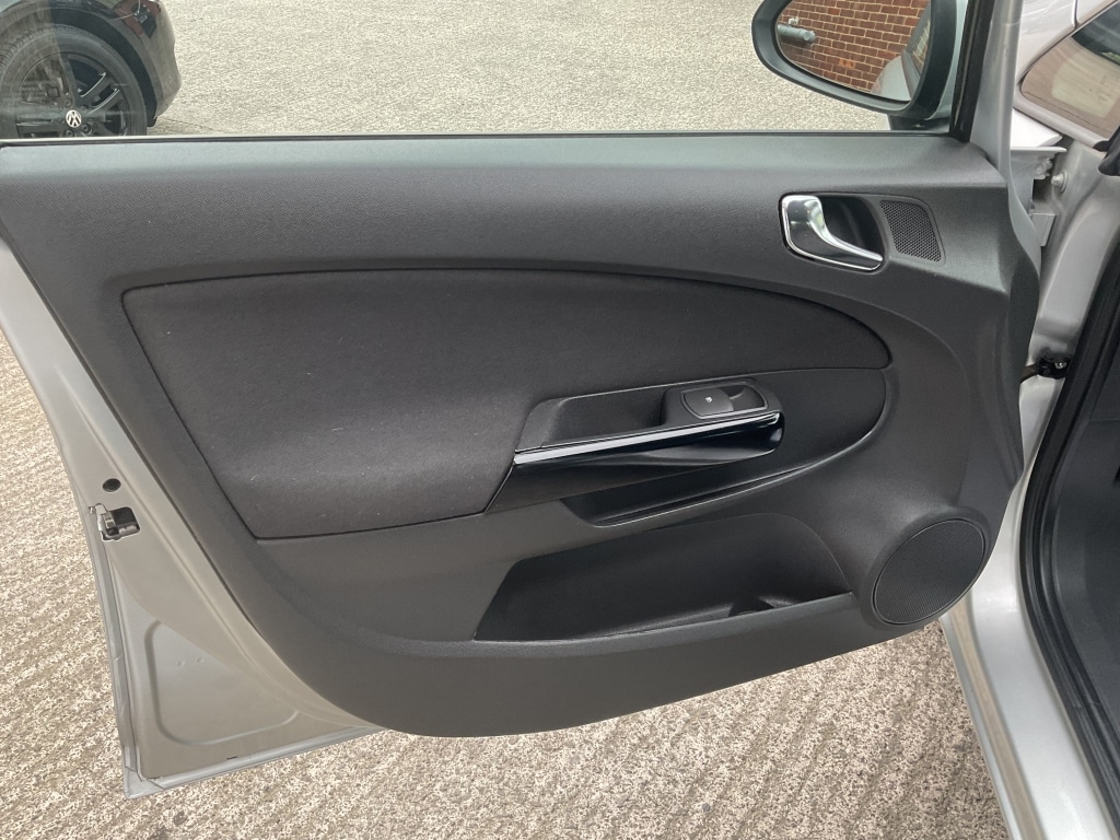 Used Vauxhall Corsa 2014 for sale - 76305758: Photo 18
