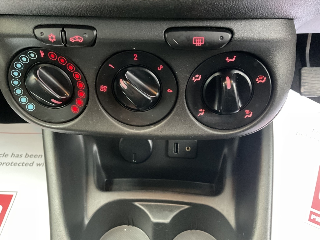 Used Vauxhall Corsa 2015 for sale - 76591649: Photo 15