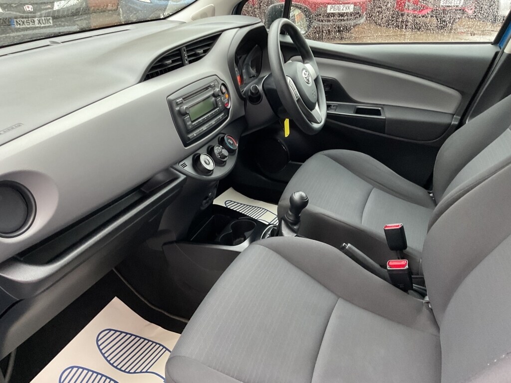 Used Toyota Yaris 2017 for sale - 77906865: Photo 22