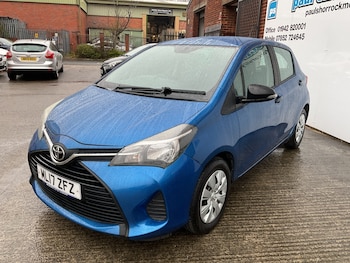 Used Toyota Yaris 2017 for sale - 77906865: Photo