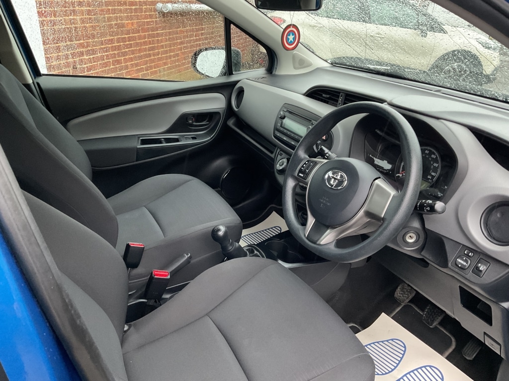 Used Toyota Yaris 2017 for sale - 77906865: Photo 7