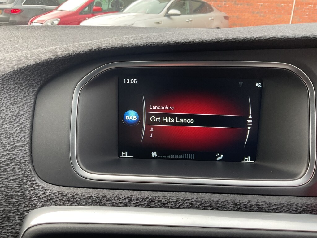 Used Volvo V40 2016 for sale - 77606305: Photo 10