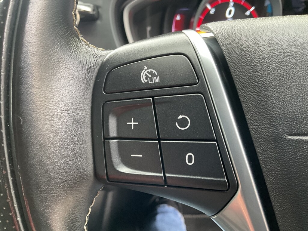 Used Volvo V40 2016 for sale - 77606305: Photo 14