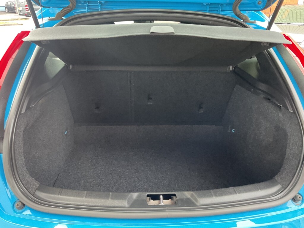 Used Volvo V40 2016 for sale - 77606305: Photo 19