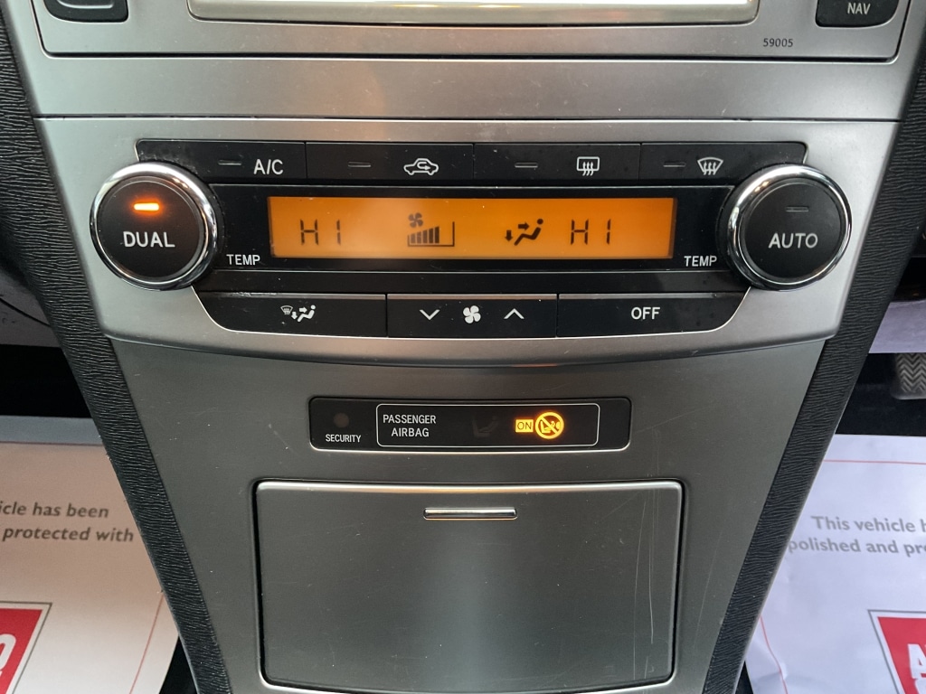 Used Toyota Avensis 2012 for sale - 76418558: Photo 14