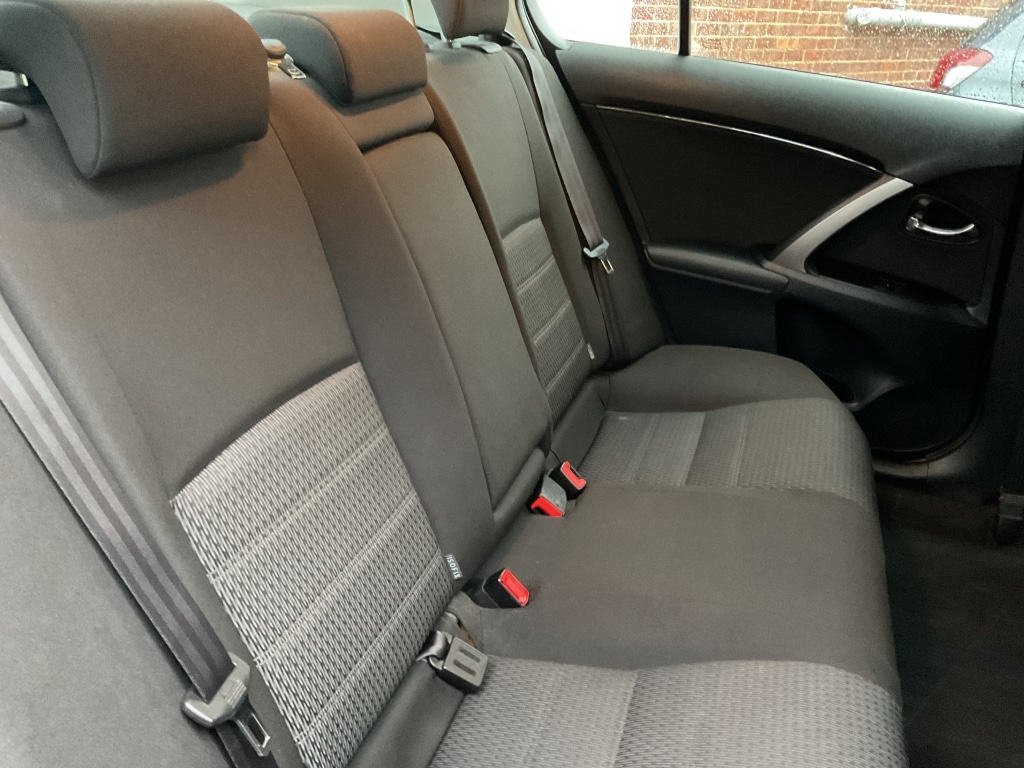 Used Toyota Avensis 2012 for sale - 76418558: Photo 17