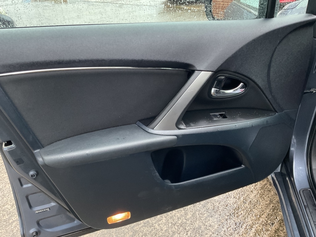 Used Toyota Avensis 2012 for sale - 76418558: Photo 27