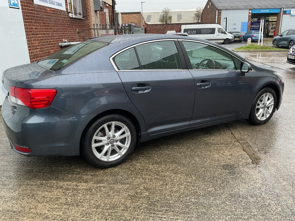 Used Toyota Avensis 2012 for sale - 76418558: Photo 6