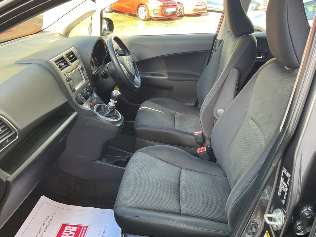 Used Toyota Verso S 2012 for sale - 76359044: Photo 17