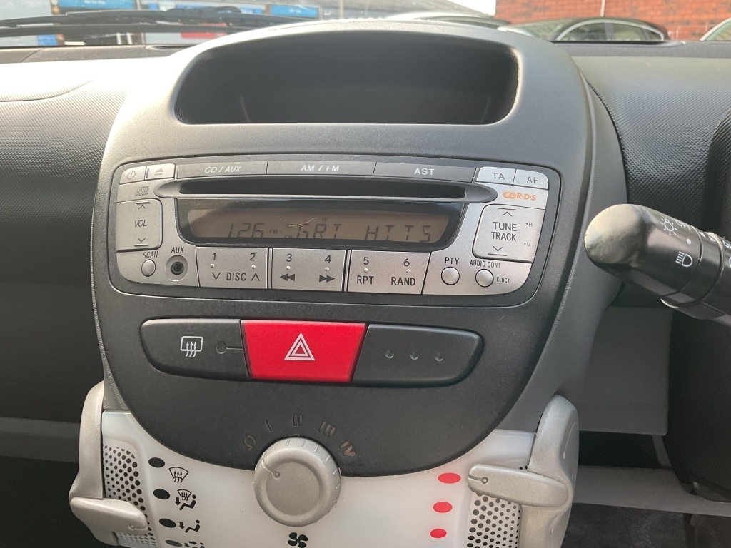 Used Toyota AYGO 2009 for sale - 76864233: Photo 12