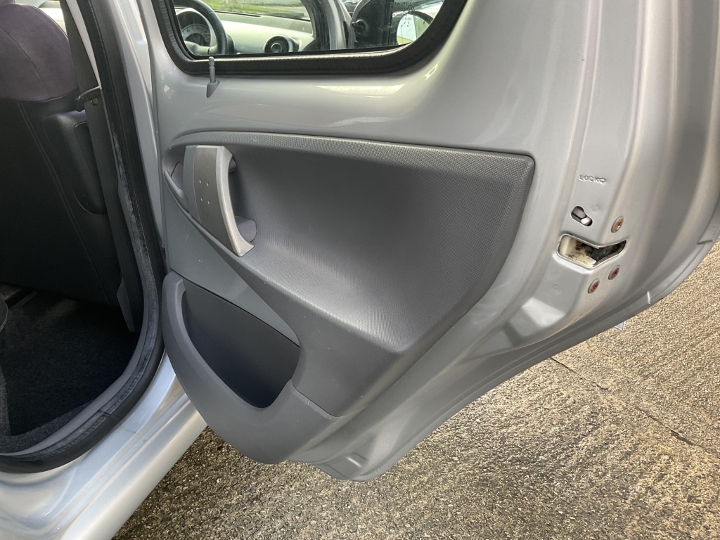 Used Toyota AYGO 2009 for sale - 76864233: Photo 16