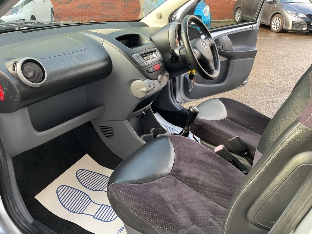 Used Toyota AYGO 2009 for sale - 76864233: Photo 20