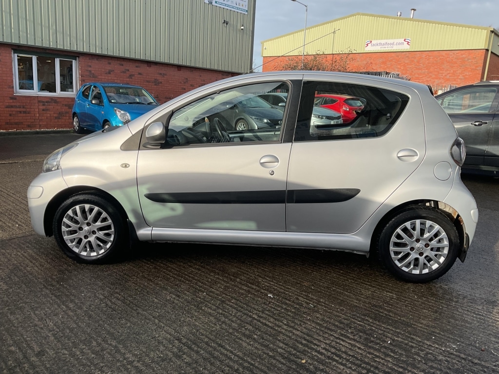 Used Toyota AYGO 2009 for sale - 76864233: Photo 4