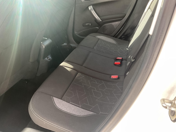 Used Peugeot 2008 2017 for sale - 76325018: Photo 32