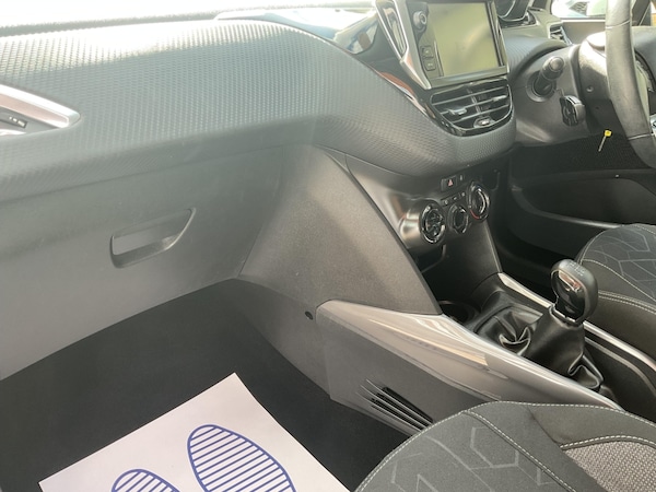 Used Peugeot 2008 2017 for sale - 76325018: Photo 35