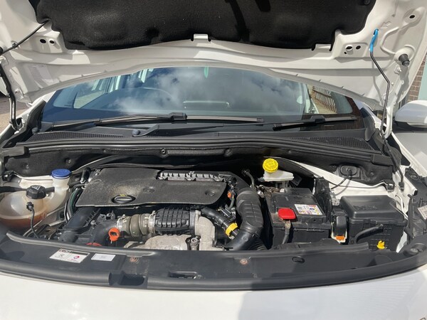 Used Peugeot 2008 2017 for sale - 76325018: Photo 36