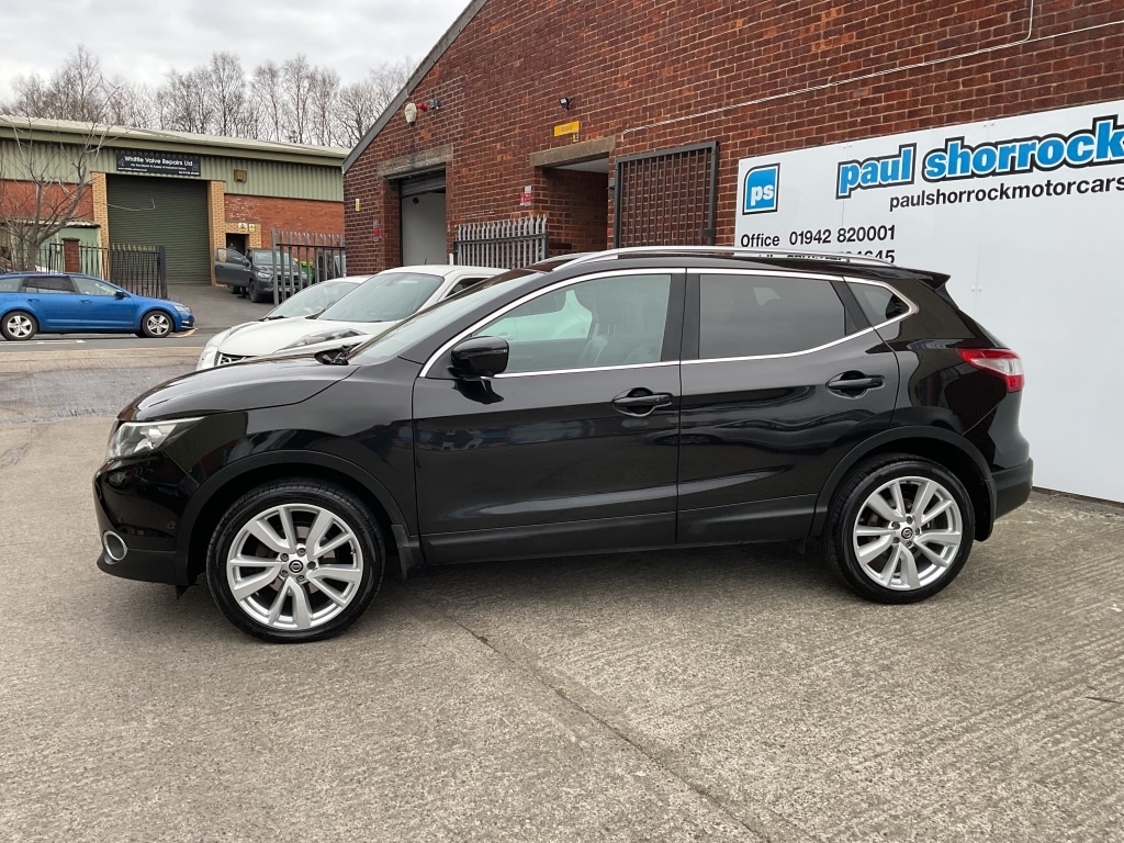 Used Nissan Qashqai 2016 for sale - 77591847: Photo 2
