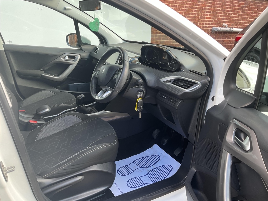 Used Peugeot 2008 2017 for sale - 76383449: Photo 19