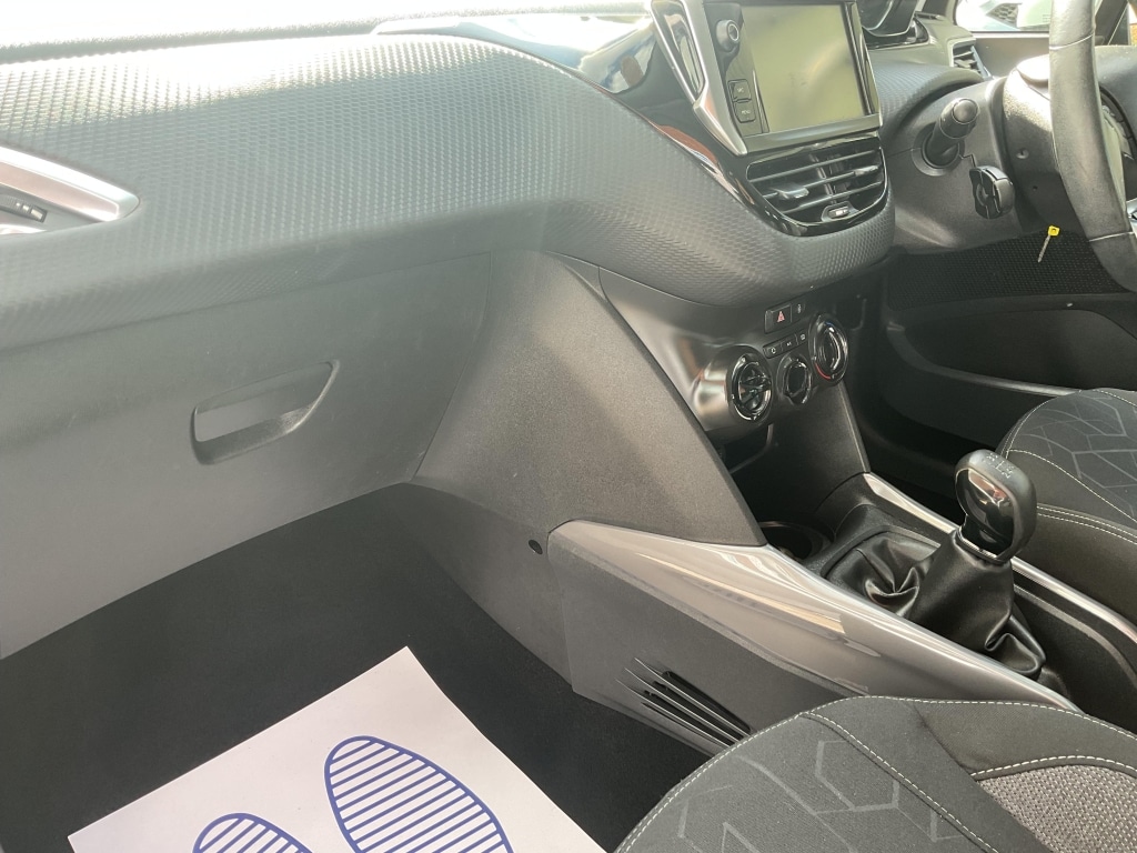 Used Peugeot 2008 2017 for sale - 76383449: Photo 35