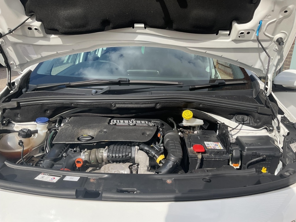 Used Peugeot 2008 2017 for sale - 76383449: Photo 37