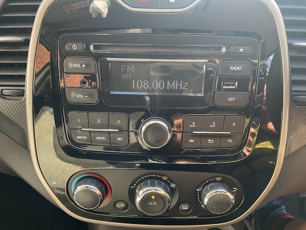 Used Renault Captur 2015 for sale - 75731436: Photo 23