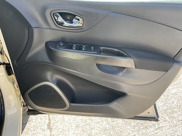 Used Renault Captur 2015 for sale - 75731436: Photo 26