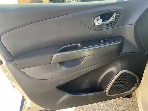 Used Renault Captur 2015 for sale - 75731436: Photo 39