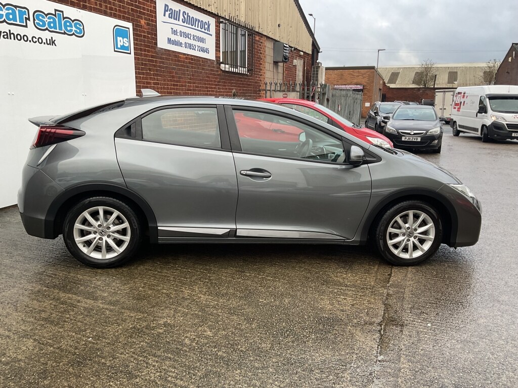 Used Honda Civic 2016 for sale - 76885188: Photo 6