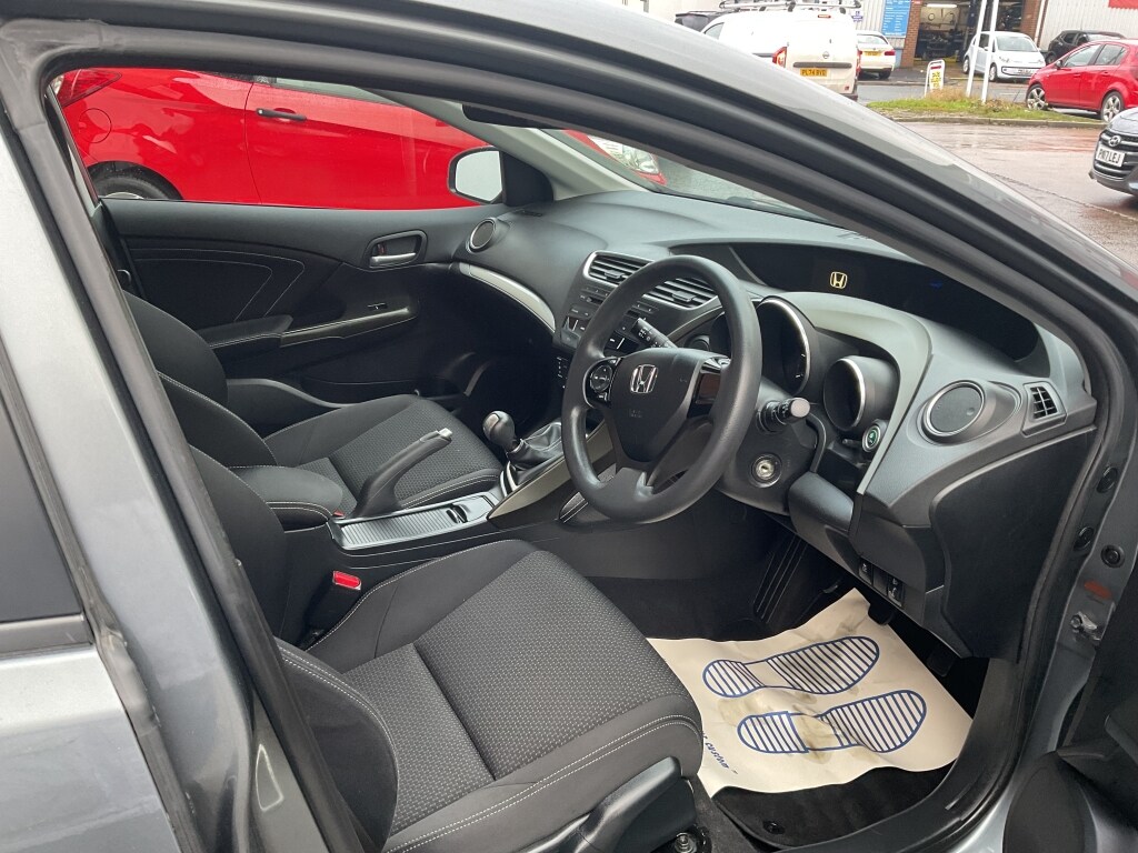 Used Honda Civic 2016 for sale - 76885188: Photo 7