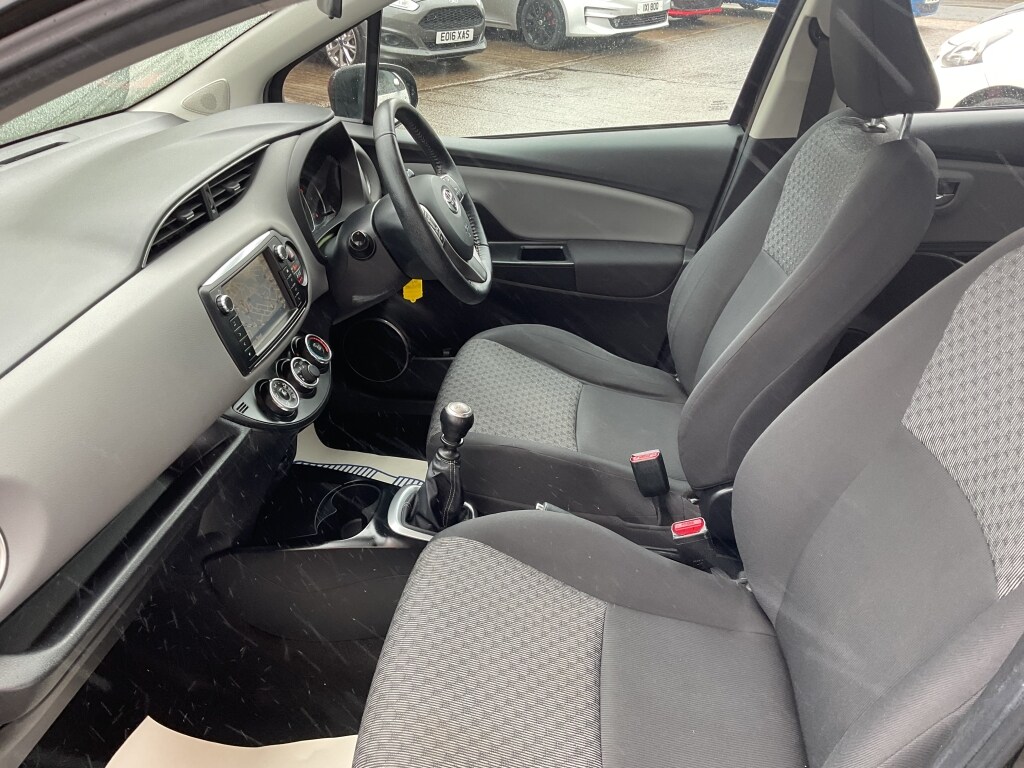 Used Toyota Yaris 2015 for sale - 78183260: Photo 19