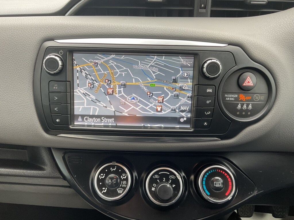 Used Toyota Yaris 2015 for sale - 78183260: Photo 9